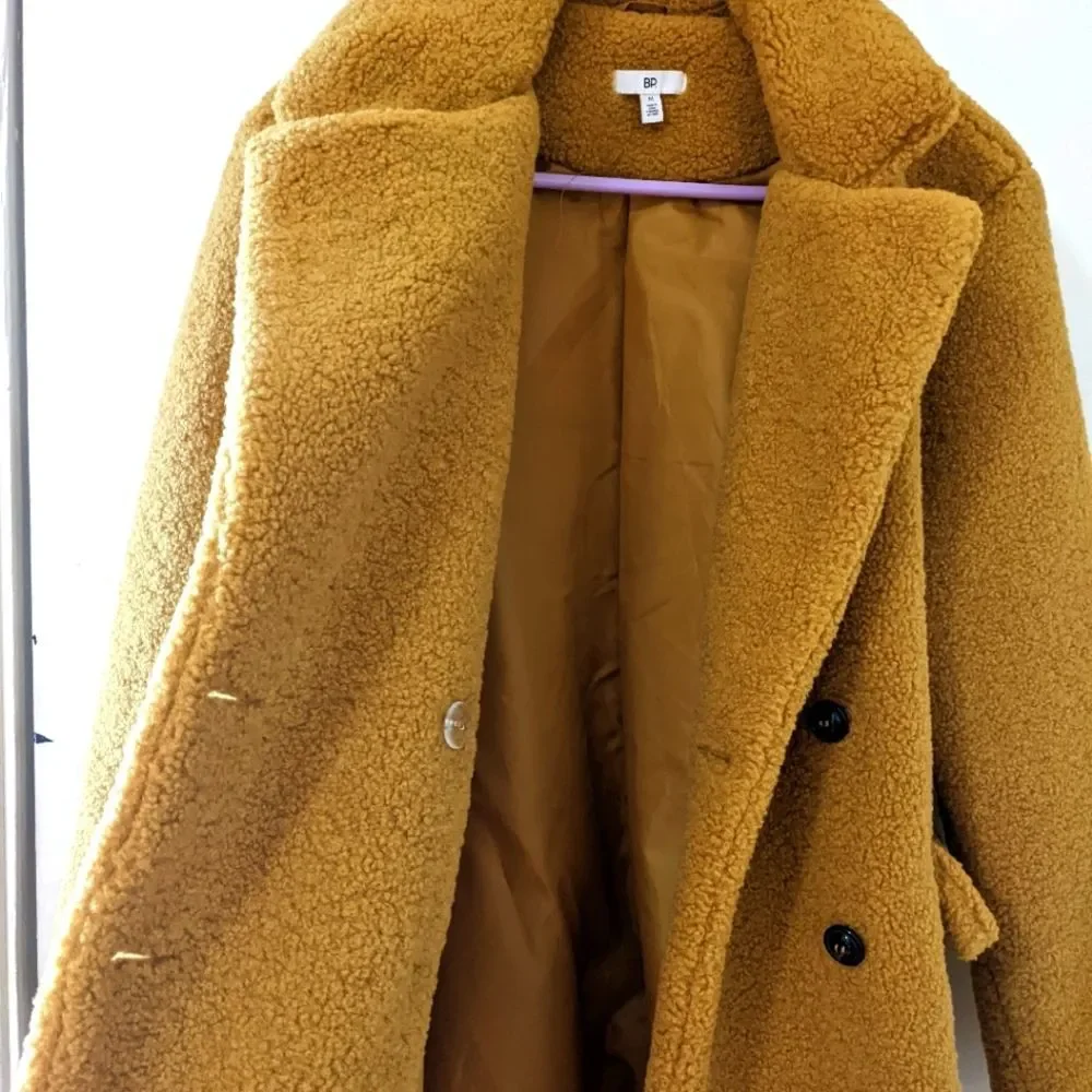 BP Yellow Coat - Picture 8 of 10